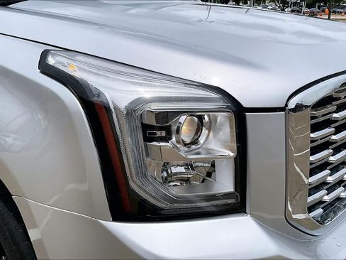 Used 2015 GMC Yukon SLT AWD/4WD image 29