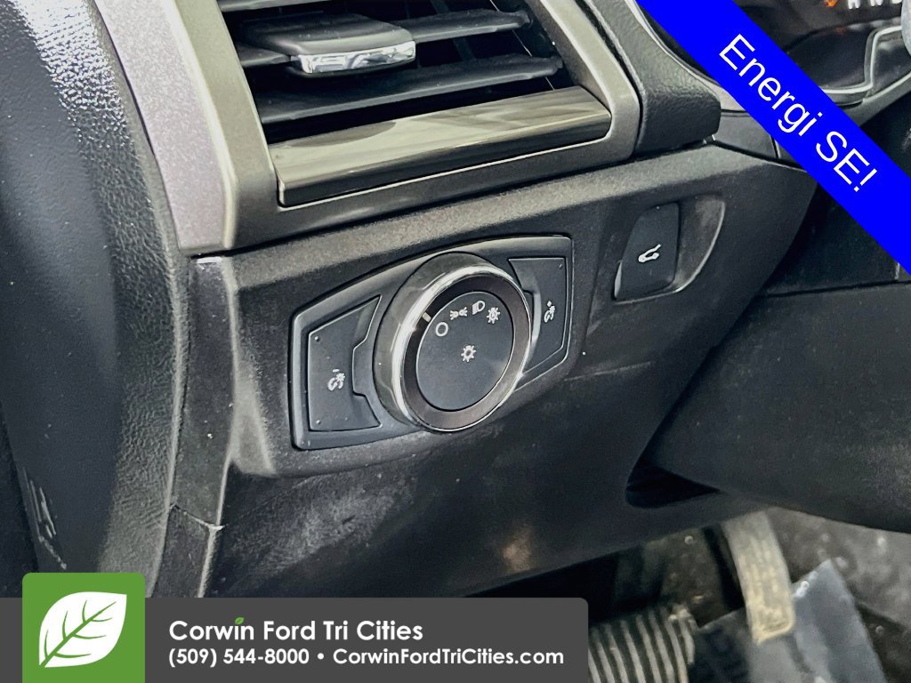 Used 2018 Ford Fusion Energi SE FWD image 18