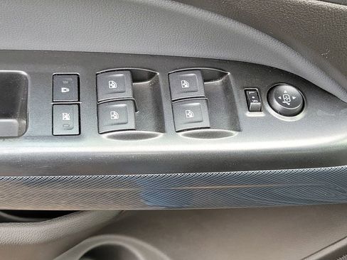 Used 2018 Chevrolet Colorado Z71 image 23