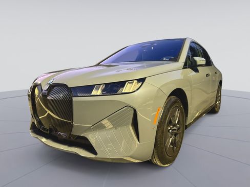 New 2026 BMW iX xDrive60 image 5