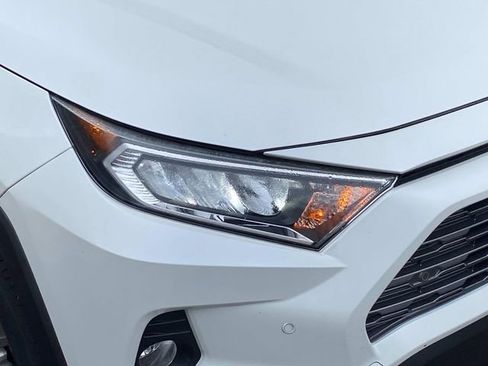 Used 2019 Toyota RAV4 Limited w/ Advanced Technology Package image 5