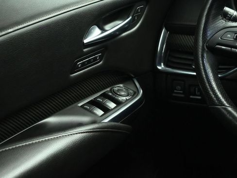 Used 2019 Cadillac XT4 Sport w/ Cold Weather Package FWD image 40