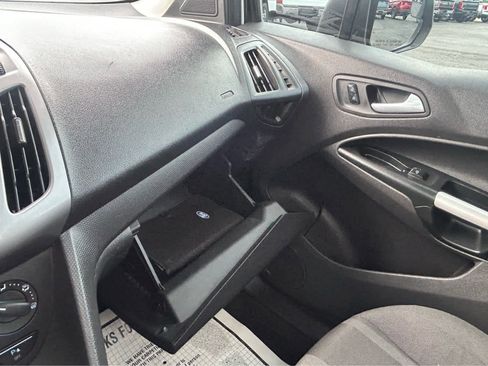 Used 2018 Ford Transit Connect XLT FWD image 40