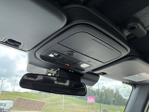 New 2025 Ford Bronco 2-Door image 30