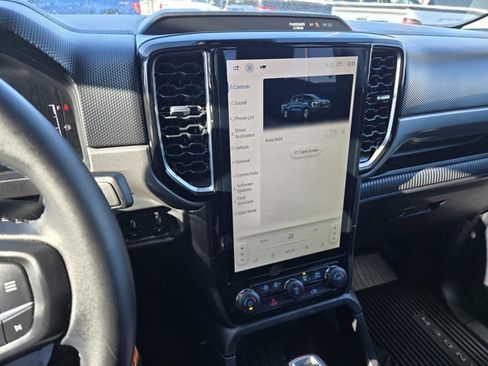 Used 2024 Ford Ranger XLT image 11