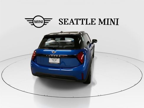Certified 2025 MINI Cooper S image 10
