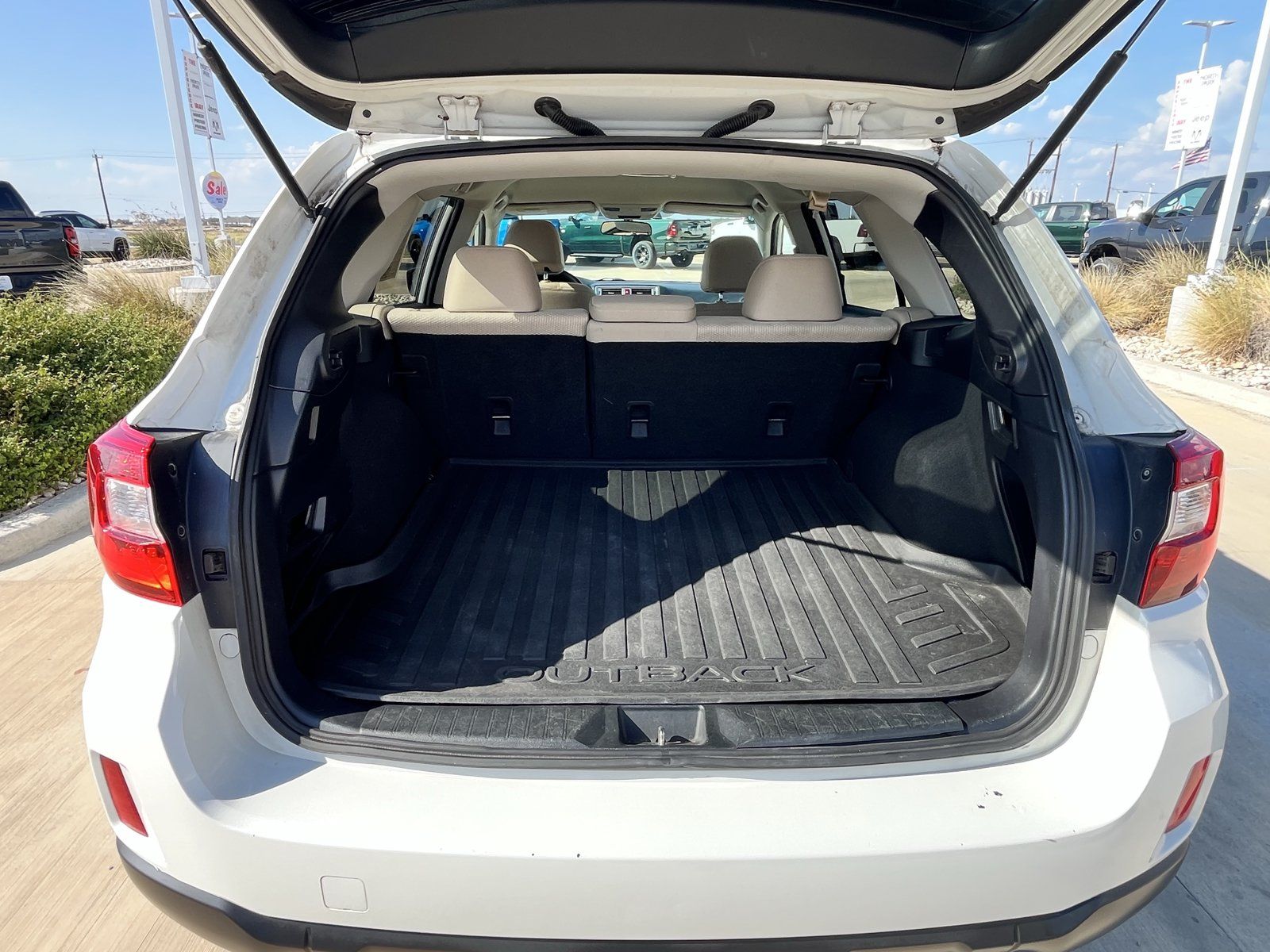 Used 2015 Subaru Outback 2.5i Premium AWD/4WD image 19