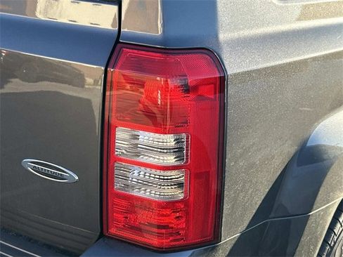 Used 2015 Jeep Patriot Sport w/ Power Value Group image 9