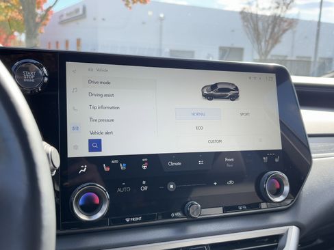 Used 2024 Lexus RX 350 Premium image 25