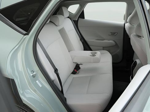 Used 2024 Hyundai Kona SEL w/ Convenience Package image 29