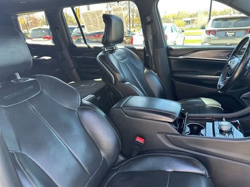 Used 2022 Jeep Grand Cherokee L Overland w/ Advanced Protech Group III AWD/4WD image 16