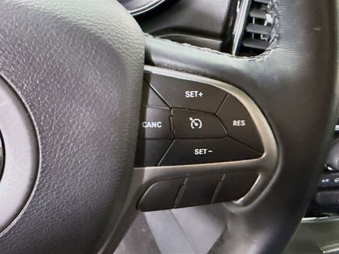 Used 2019 Jeep Grand Cherokee Altitude AWD/4WD image 23