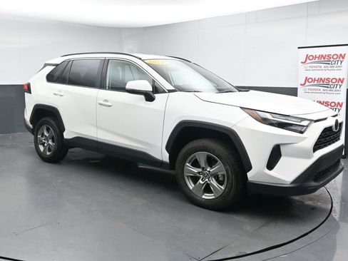 Used 2024 Toyota RAV4 XLE FWD image 2