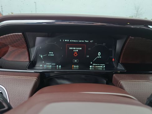 Used 2021 Lincoln Navigator L Black Label w/ Cargo Convenience Package image 18