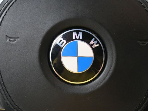 Used 2020 BMW M5 w/ Executive Package image 39