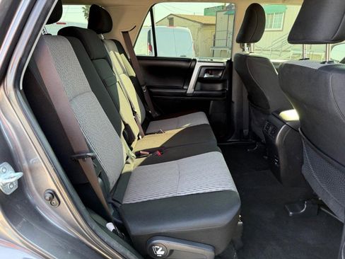 Used 2016 Toyota 4Runner SR5 image 35