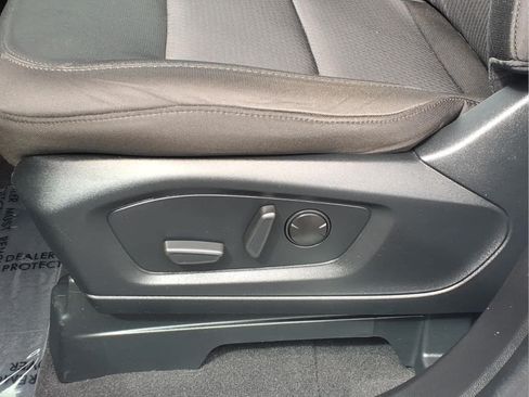 Used 2023 Ford Explorer XLT AWD/4WD image 17