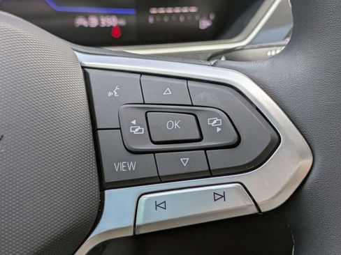 Used 2023 Volkswagen Tiguan SE FWD image 36