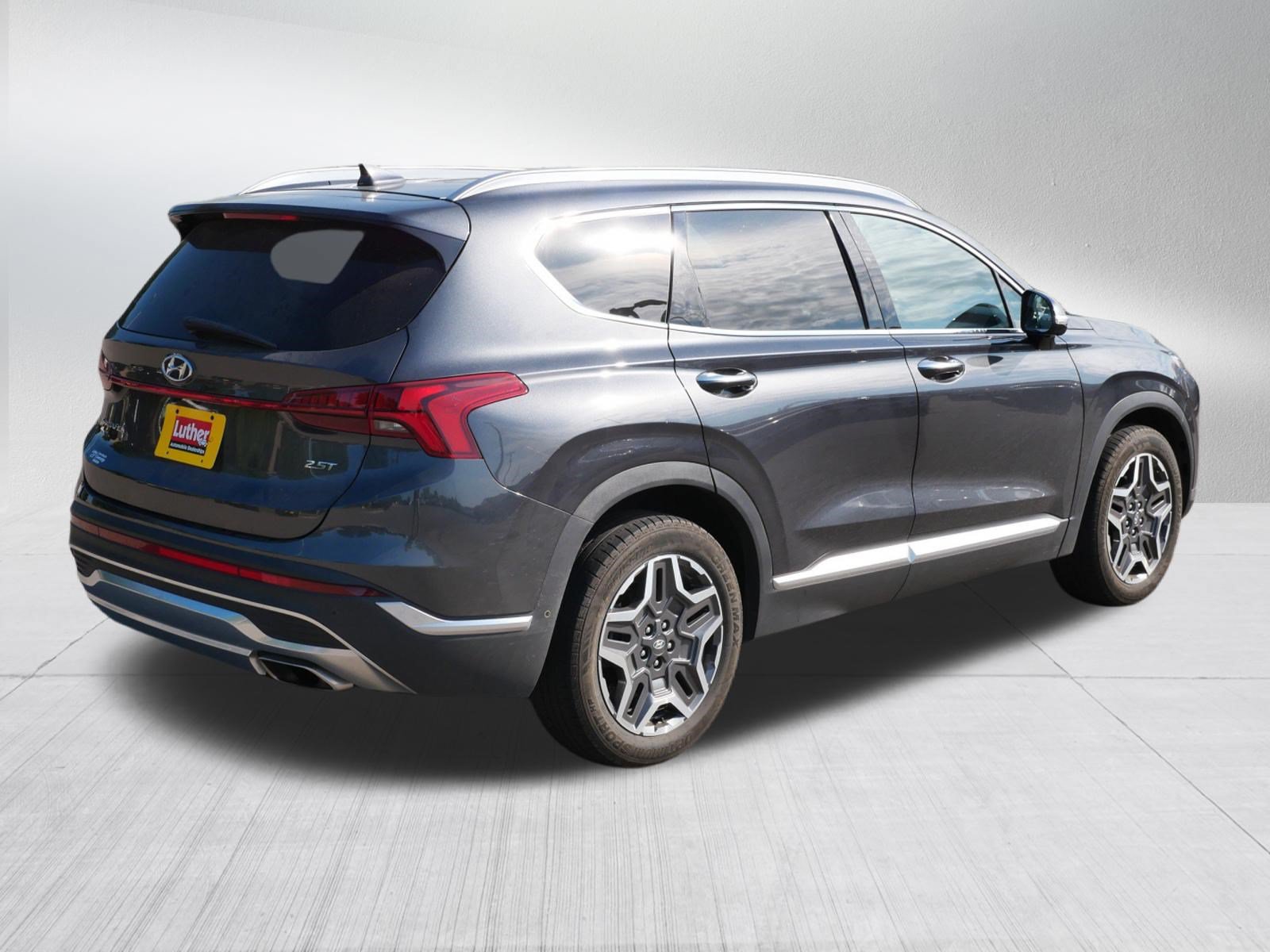 Used 2022 Hyundai Santa Fe Limited FWD image 7