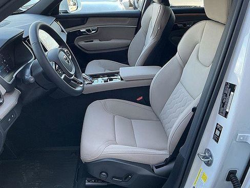 New 2026 Volvo XC90 T8 Plus w/ Protection Package Premier AWD/4WD image 15