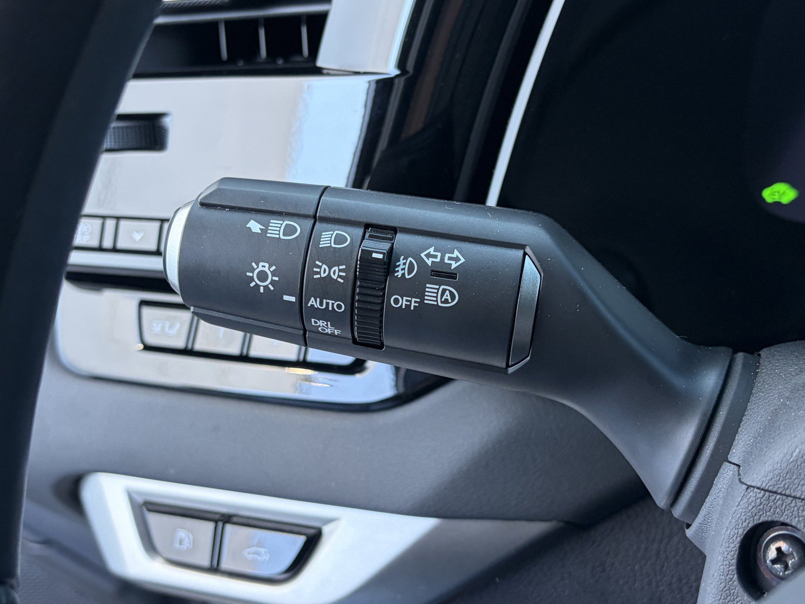 Used 2025 Lexus RX 350h w/ Accessory Package (Z1) AWD/4WD image 23