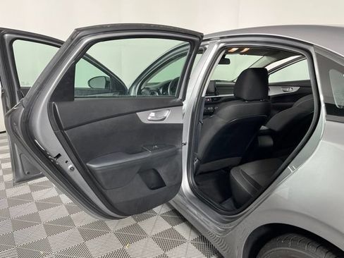 Used 2023 Kia Forte LXS FWD image 39