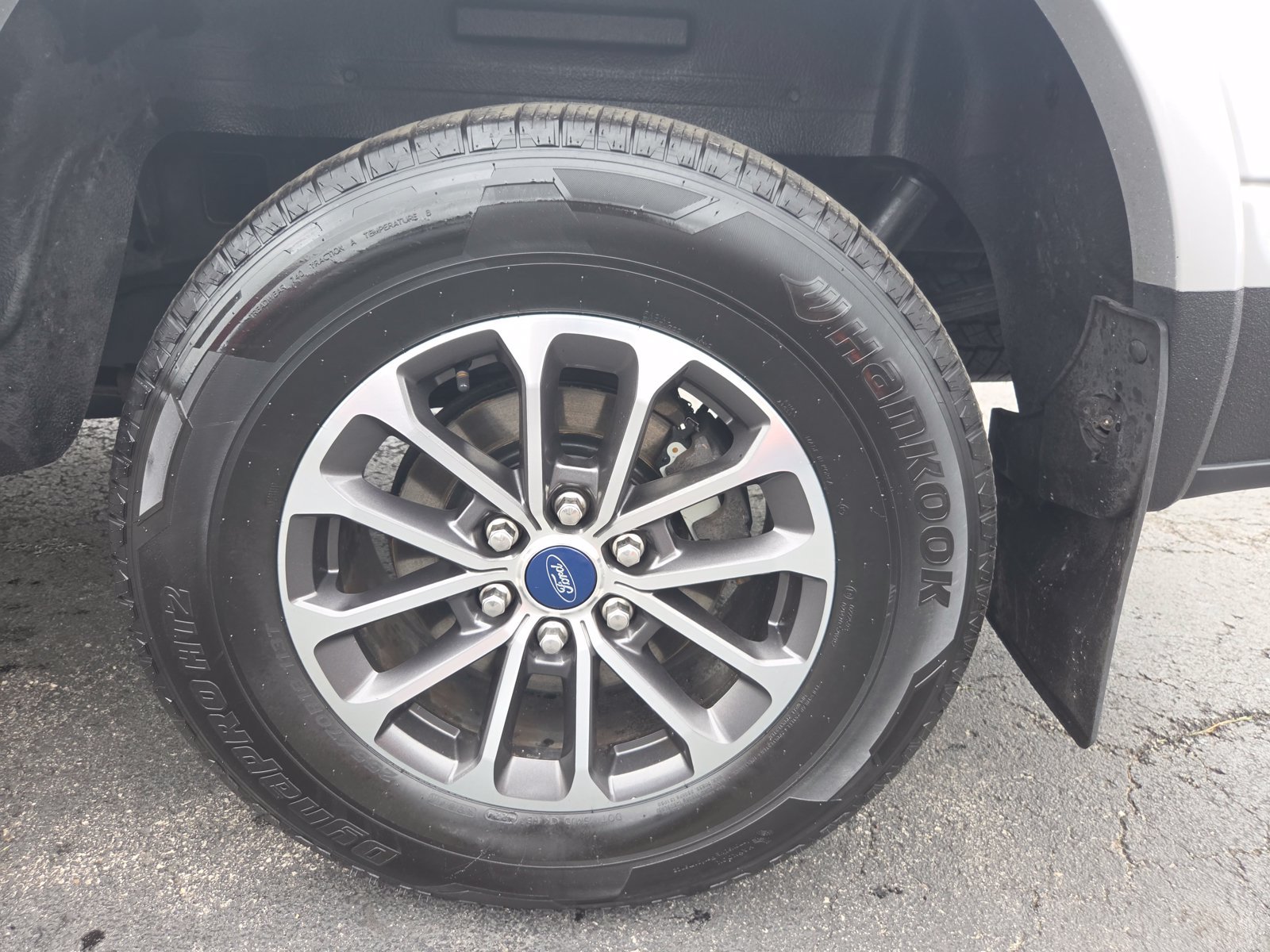 Used 2019 Ford F150 XLT w/ Equipment Group 302A Luxury AWD/4WD image 38