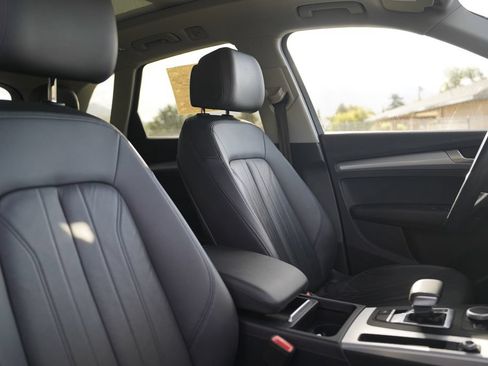 Used 2018 Audi Q5 2.0T Premium w/ Convenience Package AWD/4WD image 14