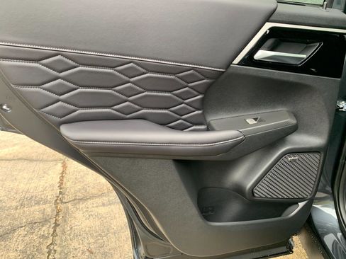 New 2025 Mitsubishi Outlander SEL image 21