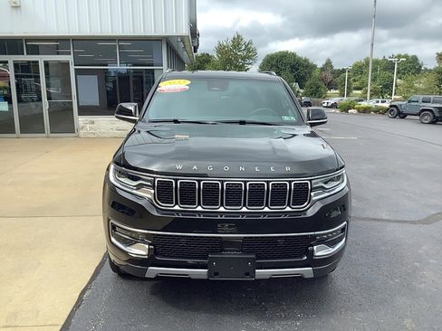 Used 2022 Jeep Wagoneer Series II image 2