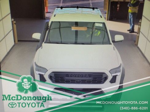 Certified 2025 Toyota Tacoma Trailhunter image 10