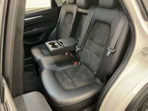 Used 2019 MAZDA CX-5 Touring image 17