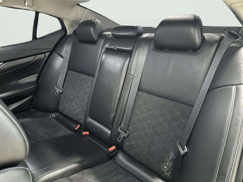 Used 2017 Nissan Maxima SR FWD image 19