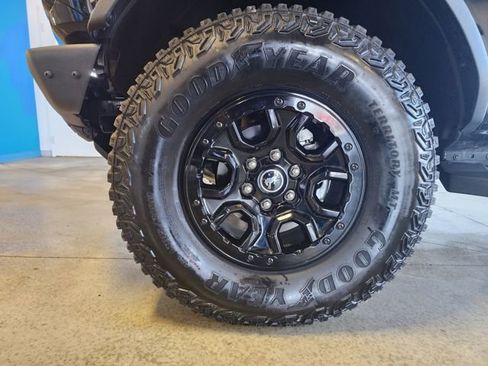 Used 2022 Ford Bronco Wildtrak image 8