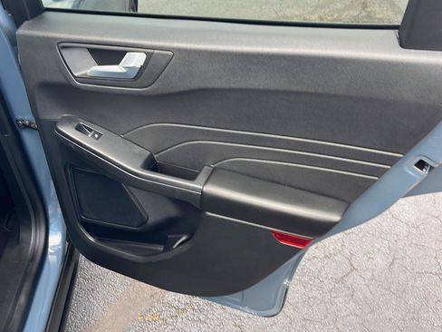 Used 2025 Ford Escape ST-Line image 24