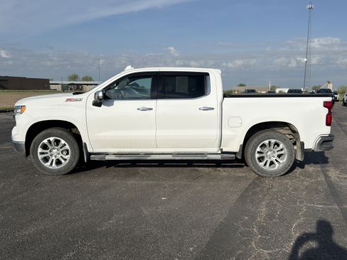 Used 2025 Chevrolet Silverado 1500 LTZ w/ LTZ Premium Package image 6