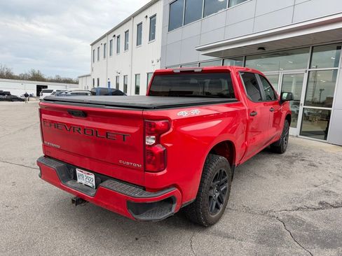 Used 2022 Chevrolet Silverado 1500 Custom image 3