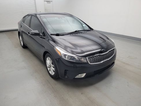 Used 2017 Kia Forte S w/ S Premium Package FWD image 13