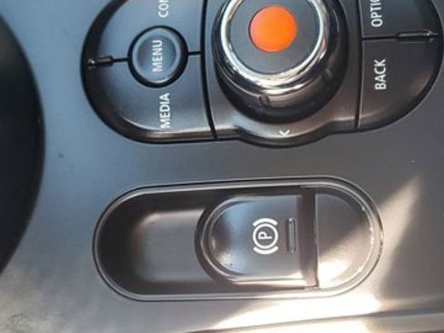 Used 2019 MINI Cooper Countryman w/ Storage Package image 31