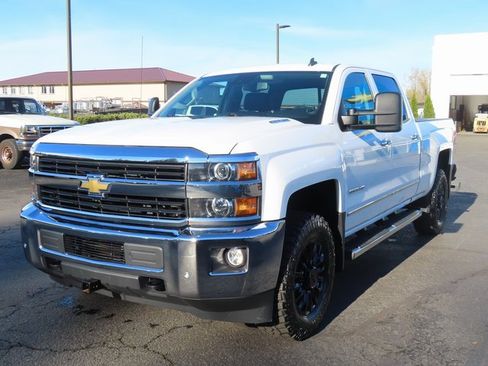 Used 2015 Chevrolet Silverado 3500 LTZ image 3