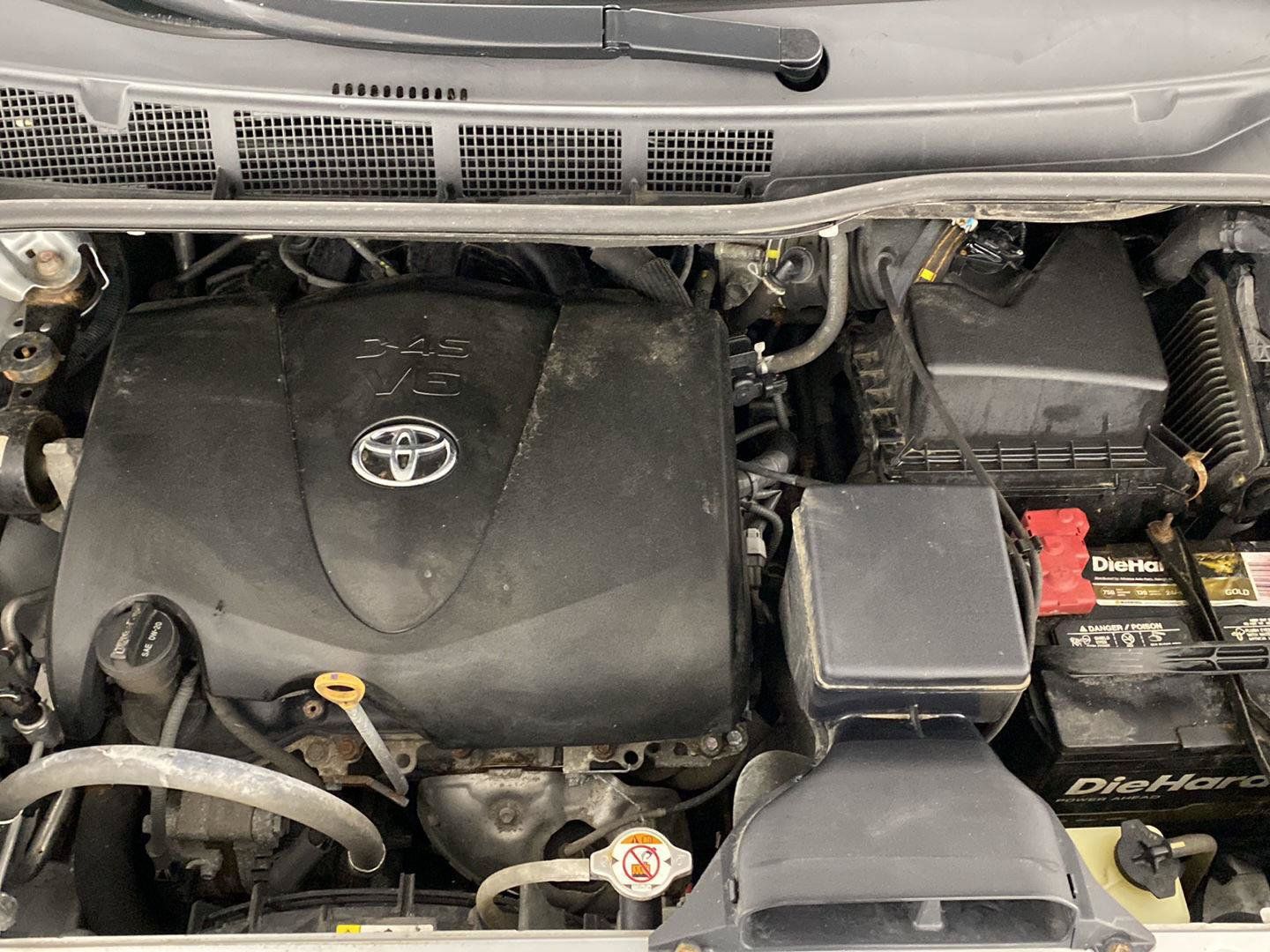 Used 2020 Toyota Sienna LE AWD/4WD image 9