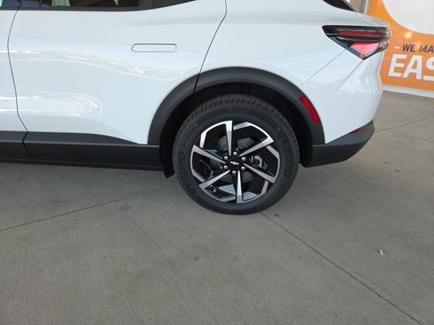 New 2026 Chevrolet Equinox EV LT w/ Comfort Package image 13