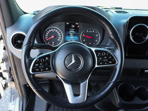 Used 2021 Mercedes-Benz Sprinter 2500 image 29