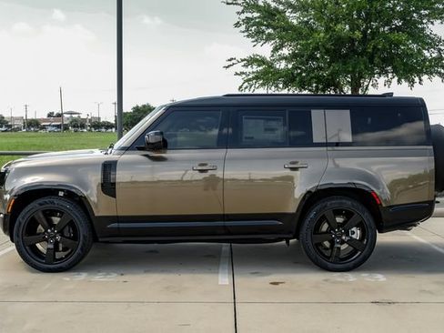 New 2026 Land Rover Defender 130 X-Dynamic SE AWD/4WD image 13
