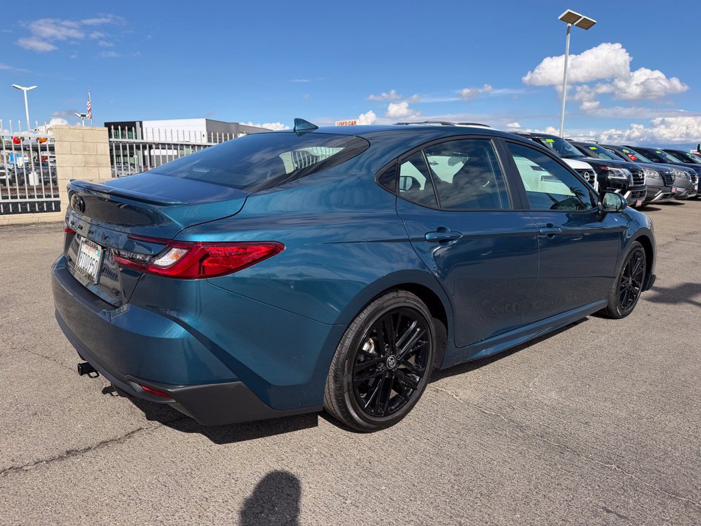 Used 2025 Toyota Camry SE w/ Convenience Package FWD image 6