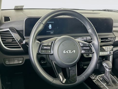 Used 2025 Kia Seltos S image 18