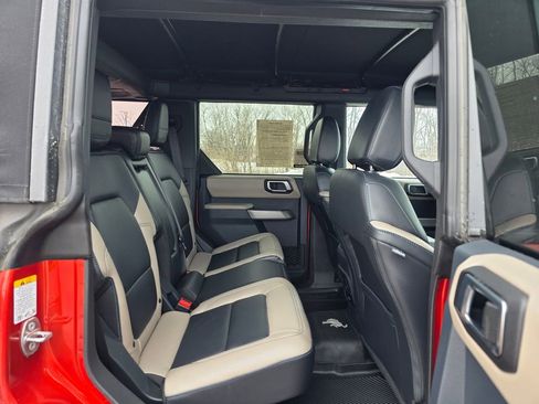 Used 2023 Ford Bronco Wildtrak AWD/4WD image 34