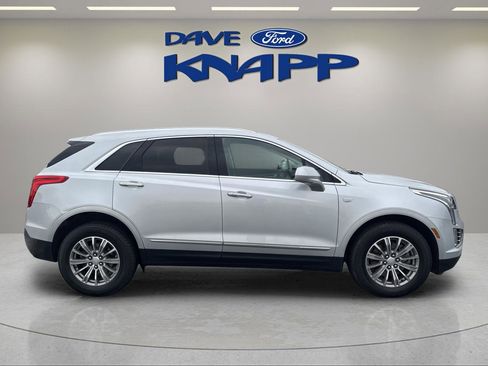 Used 2018 Cadillac XT5 Luxury w/ Driver Awareness Package image 18