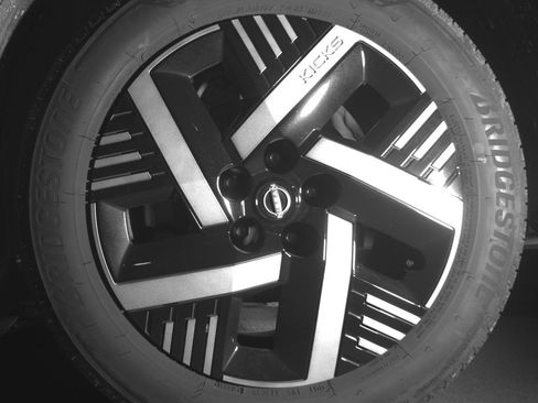 Used 2025 Nissan Kicks SV image 12