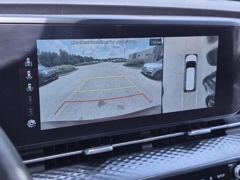 Used 2024 Kia Carnival SX Prestige FWD image 31